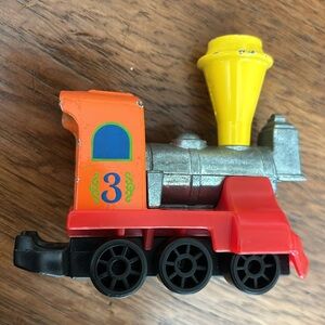 Vintage Mattell First Wheels Train locomotive train car diecast 1980